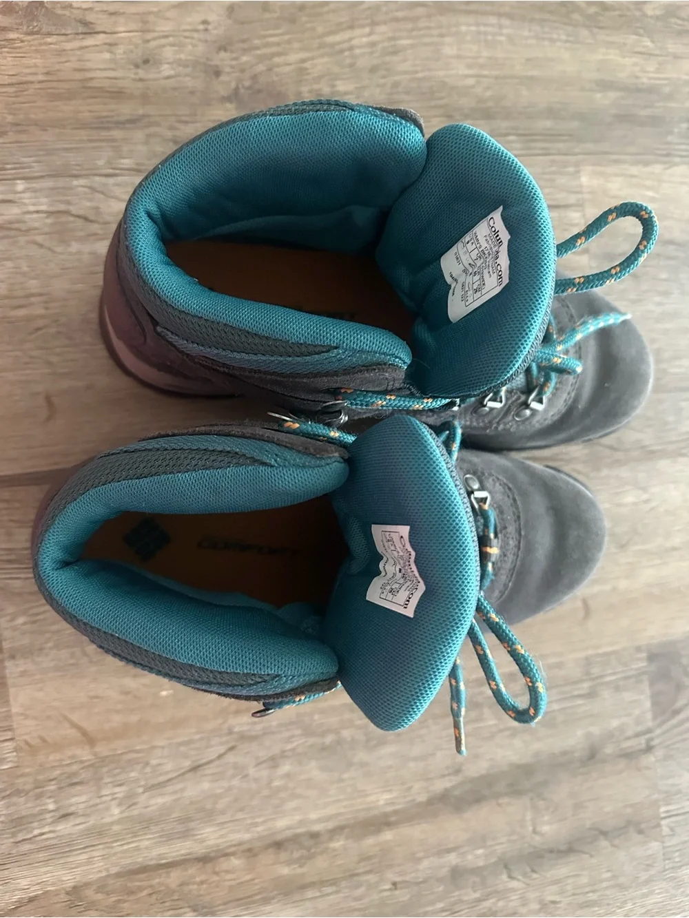 Columbia Teal and Gray Women's Winter Hiking Boots
